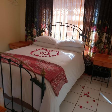Ebenezer Guesthouse Bluewater Bay 포트엘리자베스 외부 사진