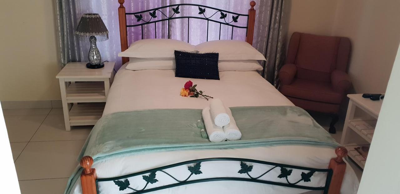 Ebenezer Guesthouse Bluewater Bay 포트엘리자베스 외부 사진