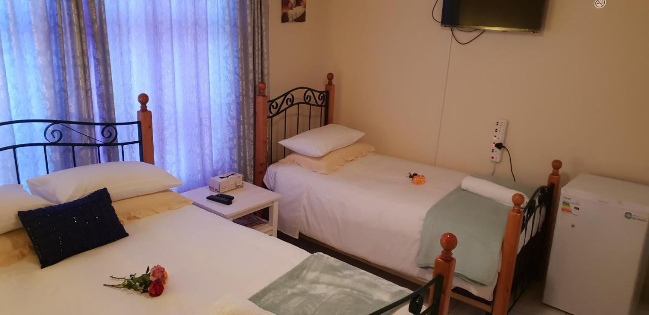 Ebenezer Guesthouse Bluewater Bay 포트엘리자베스 외부 사진
