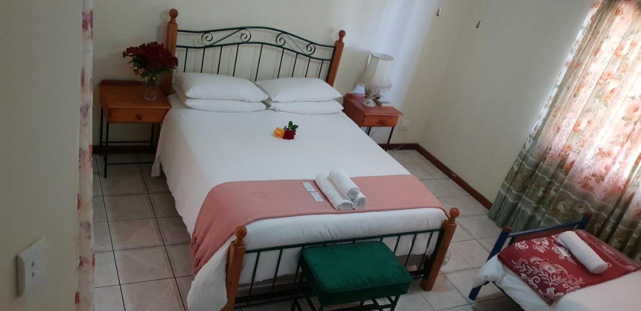 Ebenezer Guesthouse Bluewater Bay 포트엘리자베스 외부 사진